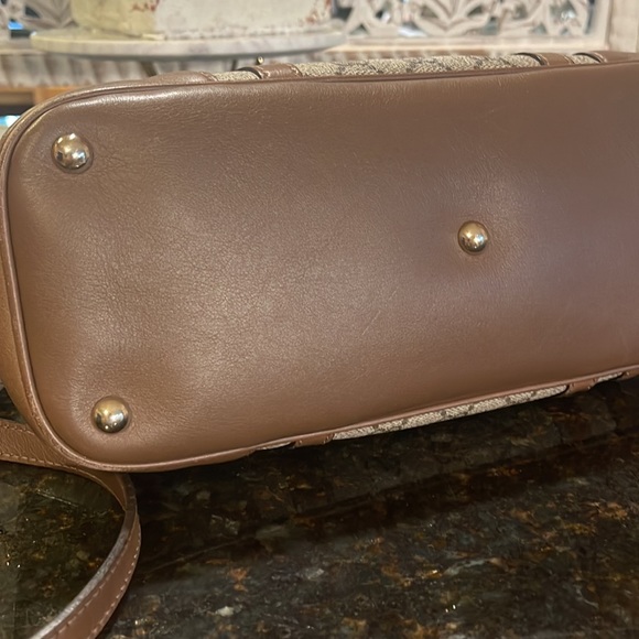 Luxury Item GUCCI Bag 13”L. 5”W. 9”H with dust bag Excellent Condition! - Picture 8 of 15